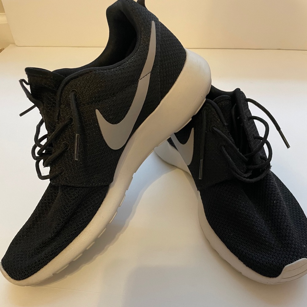 Nike black size 9